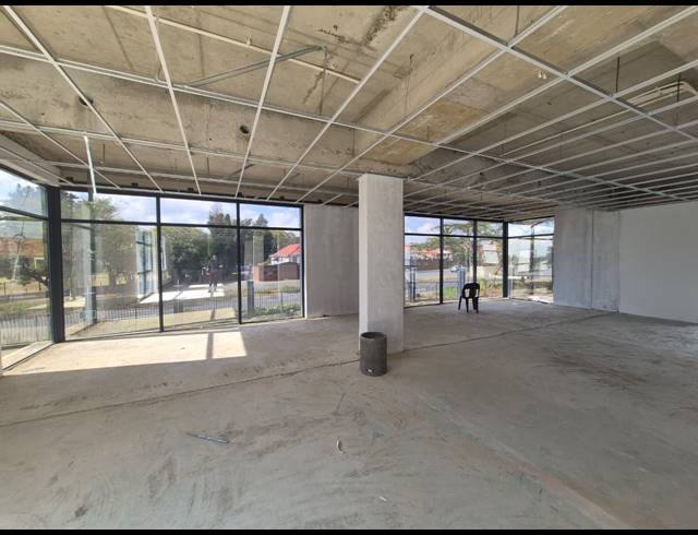 1,679M² OFFICE TO LET IN SANDTON CENTRAL